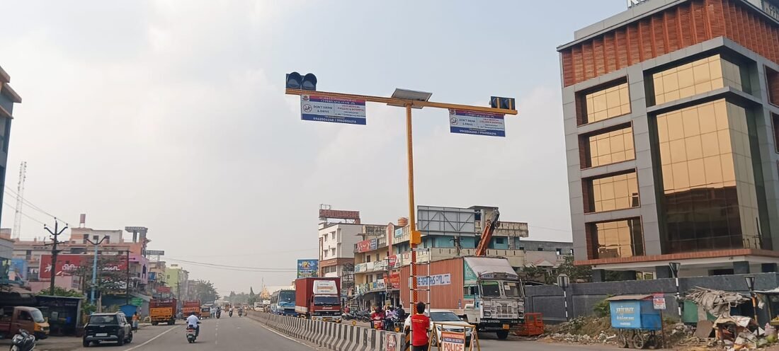 Signal pole banners for Vels Medical College and Hospital